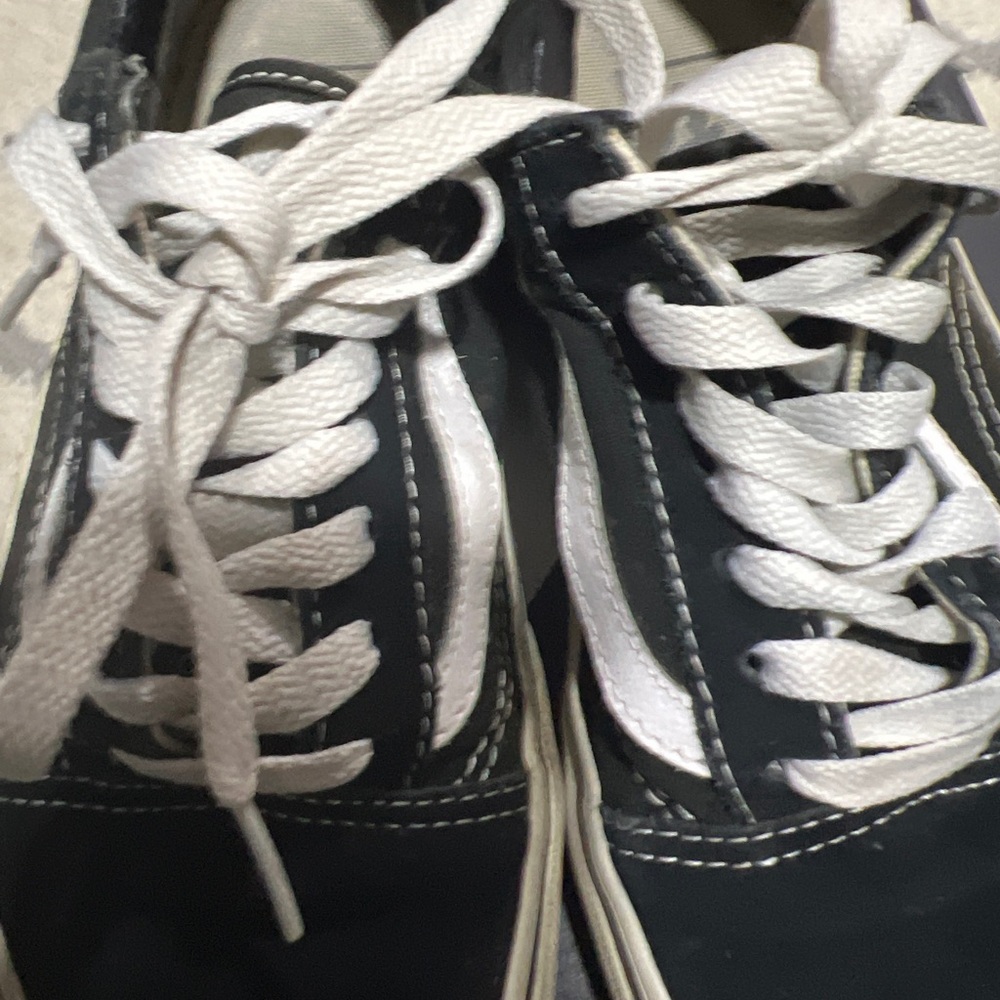 Vans - Picture 3 of 5